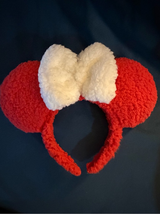 Disney Christmas 2025 Lil Rin Rin Plush Badge Red New